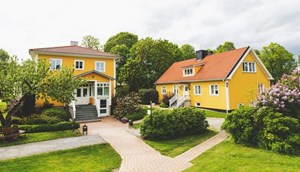 Hotel Lejondals Slott bij gebouwen